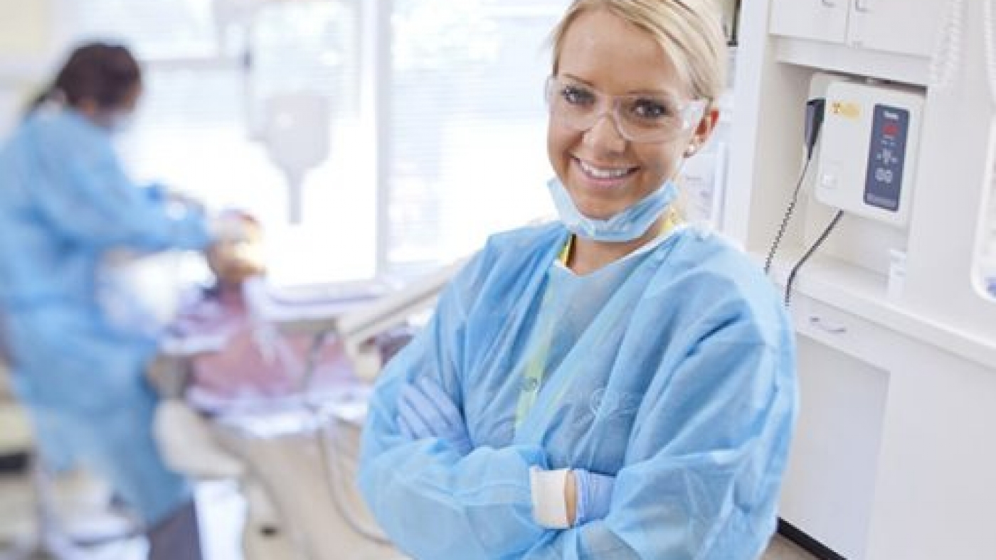 orthodontic-assistant-student