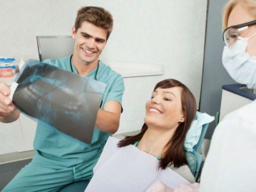 Understand-the-Field-of-Dental-Assistant-Training